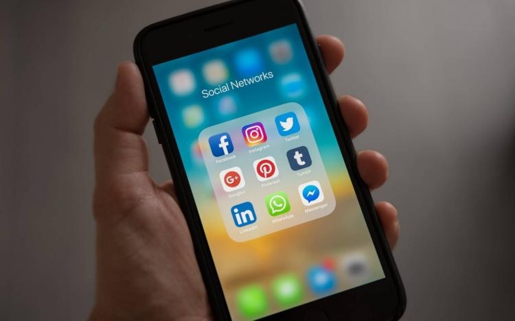 Відомі соціальні мережі Facebook та Instagram можуть скоро заблокувати
