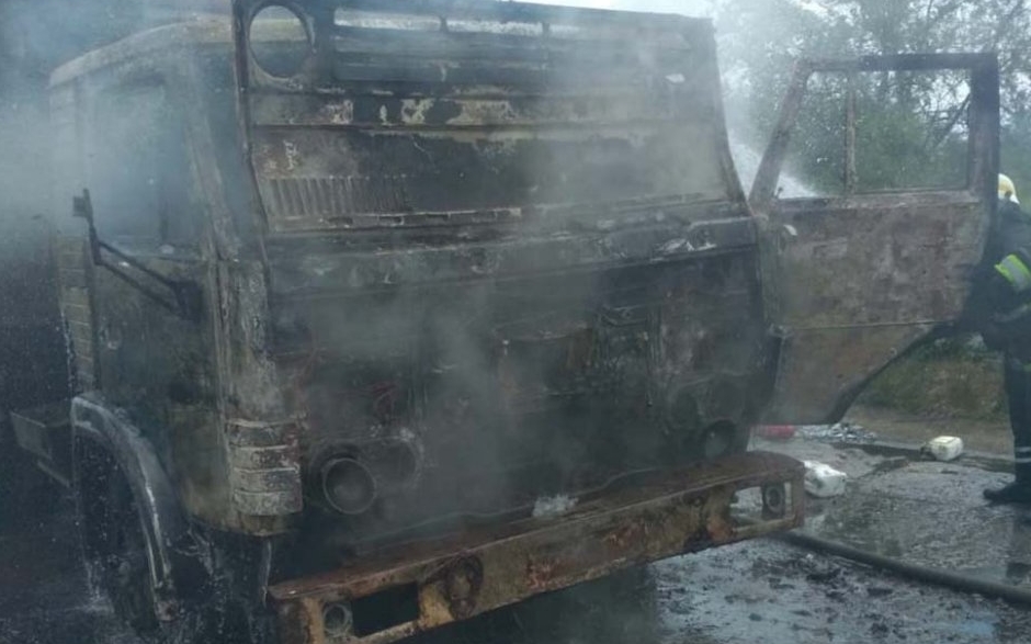 Біля Нікополя згоріла вантажівка (фото)