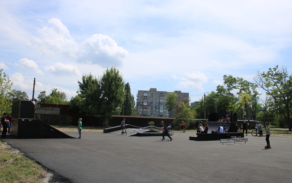 В Нікополі нарешті відкрили скейтпарк, щоправда на задвірках музею (відео)