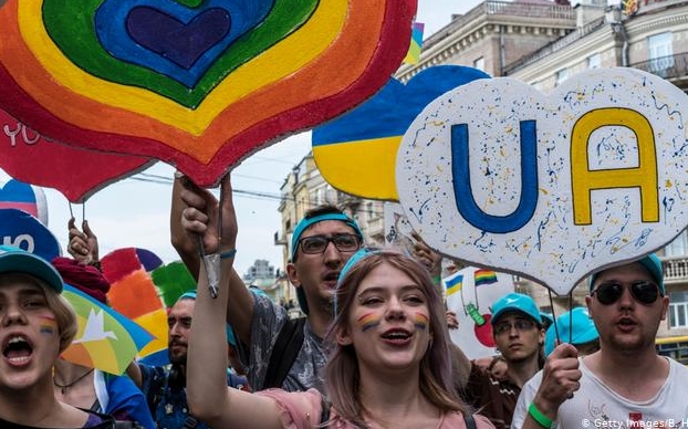 В Україні осудили радикалів за ЛГБТ