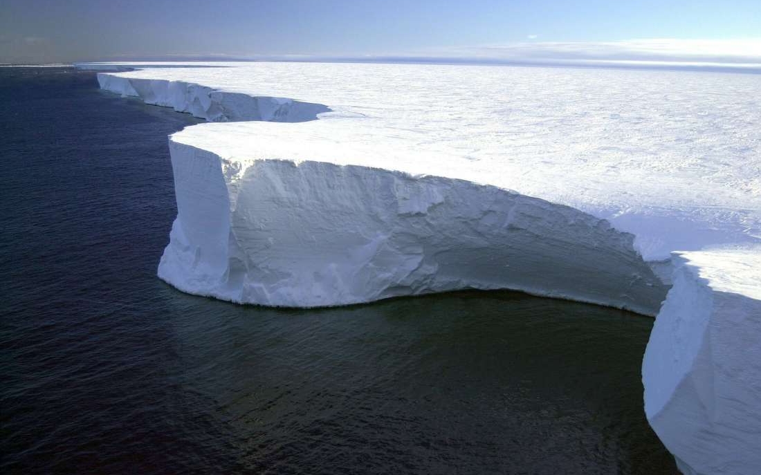 Розтанув найбільший в світі айсберг 