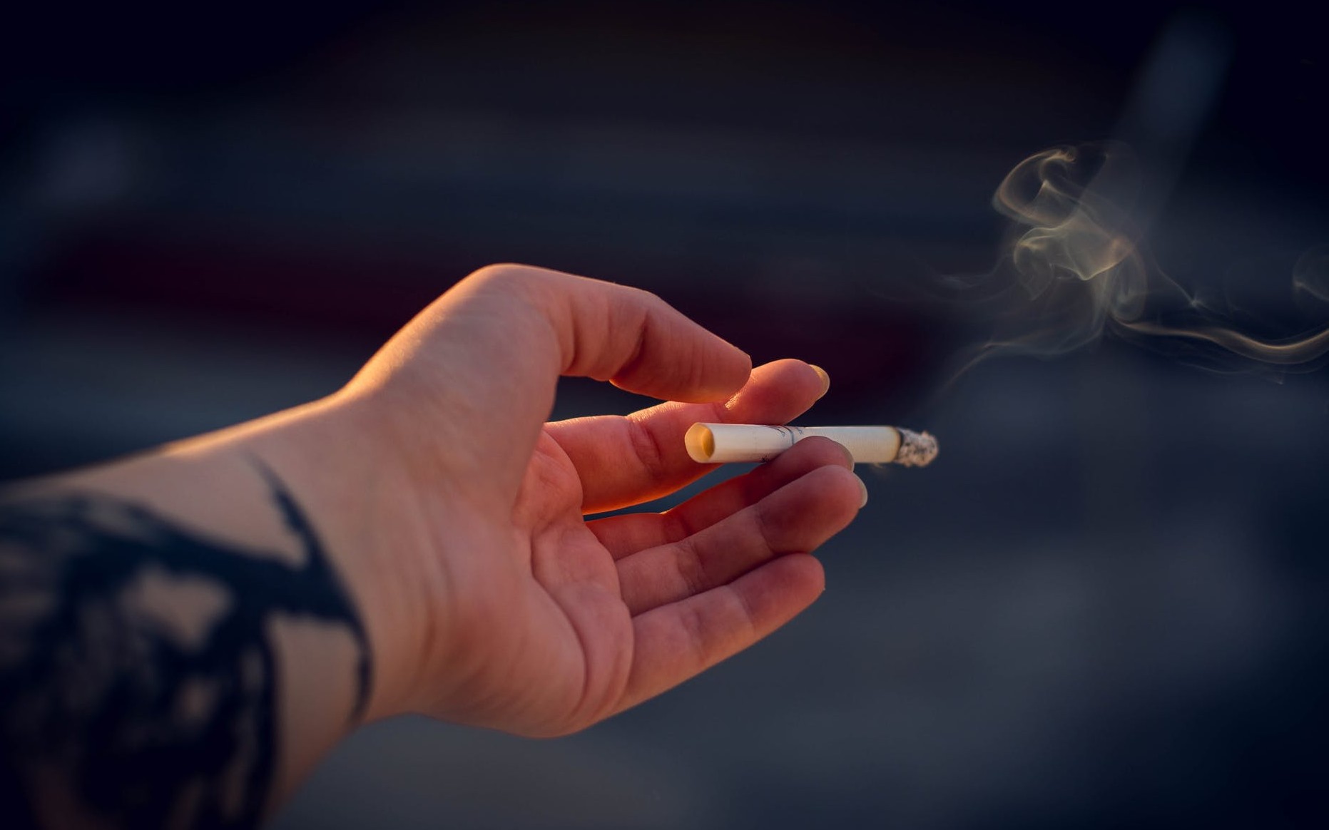 Боротьба з палінням в Україні посилена