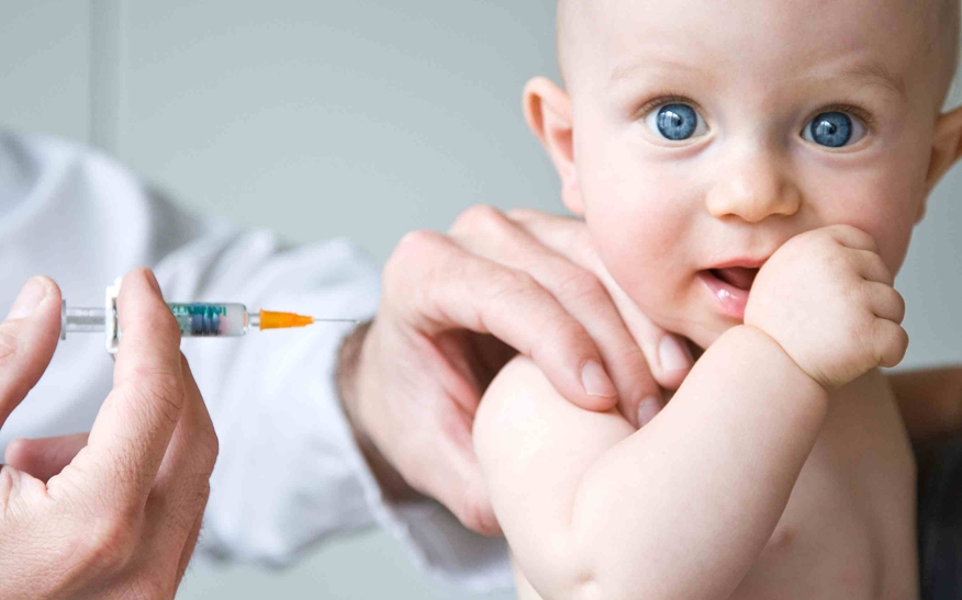 Кому не можна щепитися: Повний перелік протипоказань для всіх вакцин від коронавірусу 