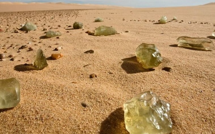 Науковці довели позаземне походження скла в пустелі Атакамі
