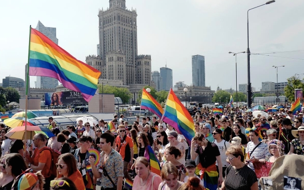 У Польщі відмінили гомофобні закони про 