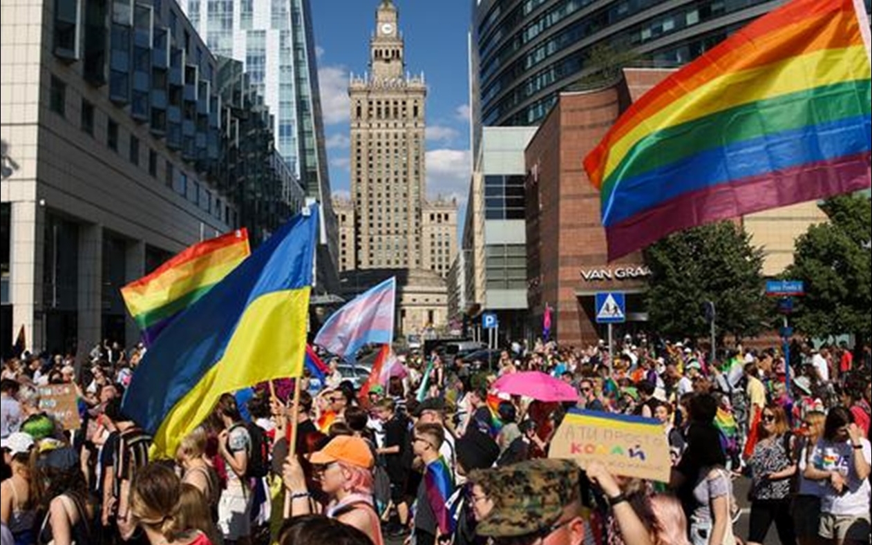 ЛГБТ-прайд у Варшаві: росіяни жаліються, що було страшно йти на квір-захід