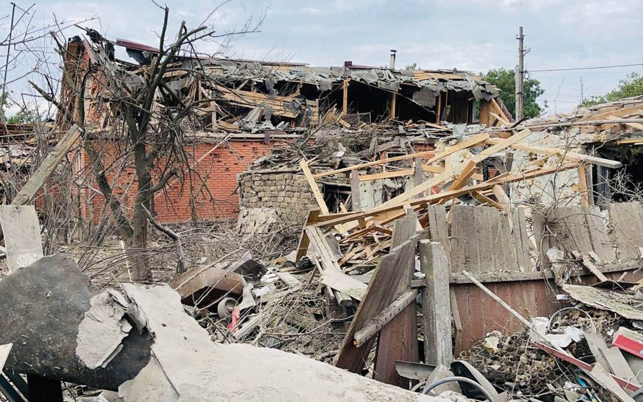 Майже півсотні житлових будинків було пошкоджено внаслідок нічних ракетних обстрілів Дніпра