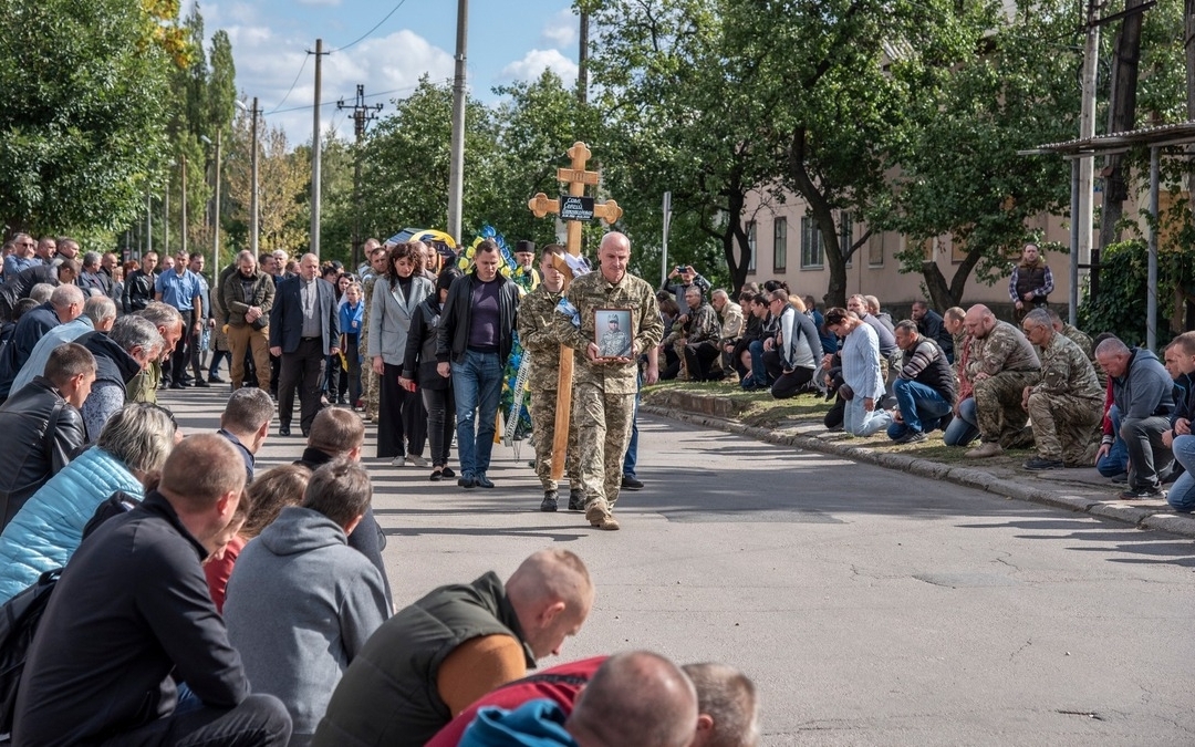 У Нікополі попрощалися із загиблим під Ізюмом Захисником України