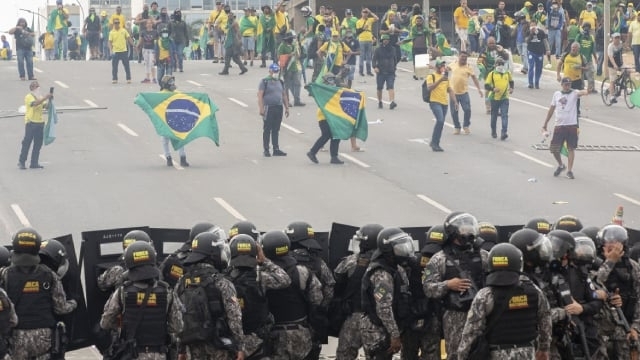 Заворушення прихильників Болнасару в Бразилії