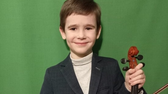 Юний скрипаль з Нікополя здобув друге місце у музичному конкурсі