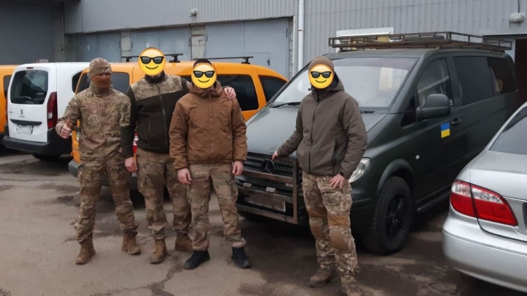 Фахівці «Дніпрогазу» відремонтували авто для ЗСУ