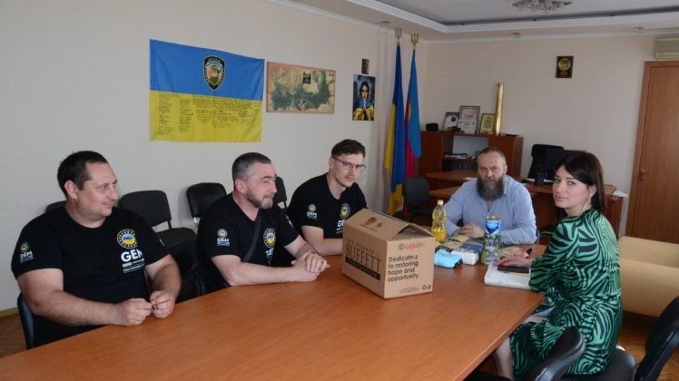 Євген Євтушенко провів зустріч з волонтерами