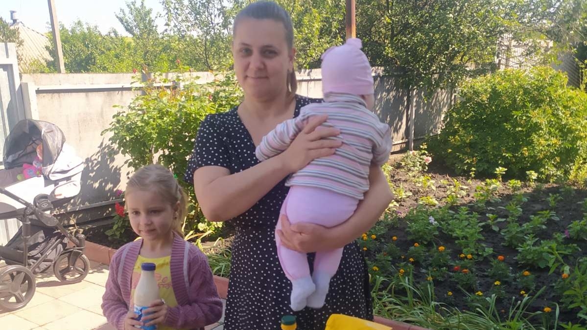 На Дніпровщині благодійники допомогли сім’ям з дітьми, які постраждали від ракетної атаки
