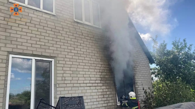 На Дніпровщині дитина постраждала під час пожежі у будинку