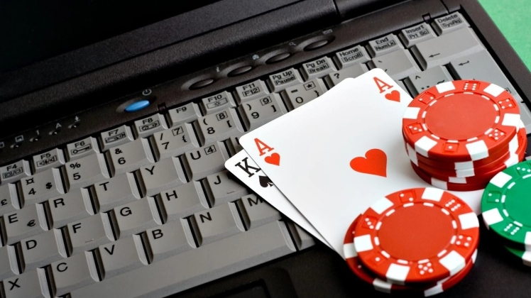 Як грати в покер та гральні автомати? Повне керівництво