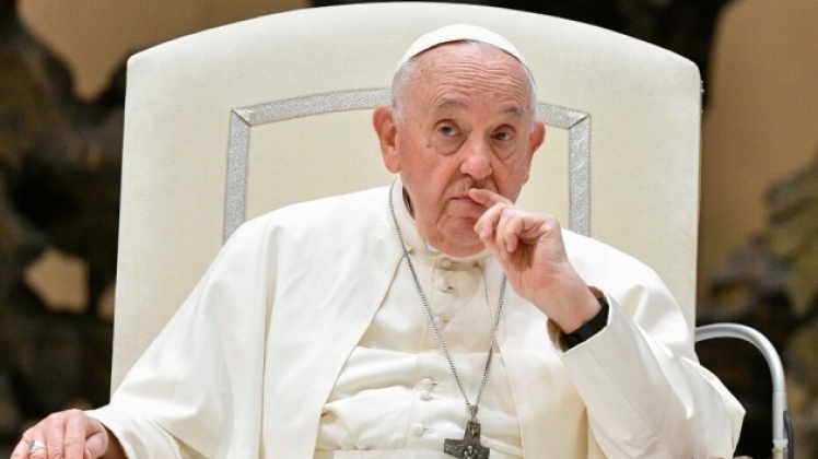 Папа Римський підтримує благословення одностатевих пар