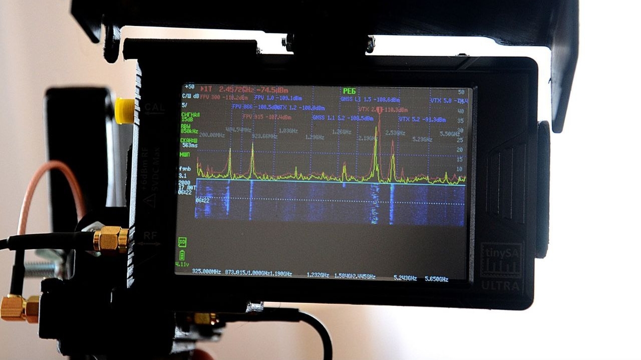 Збір на виробництво портативного аналізатора радіочастотного спектра