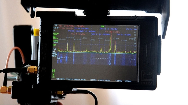 Збір на портативний аналізатор радіочастотного спектра
