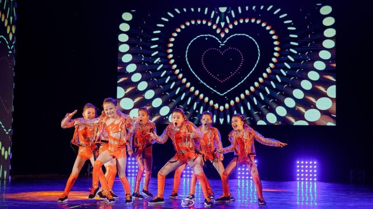 World of the Talent: танці, спів та благодійність в Дніпрі