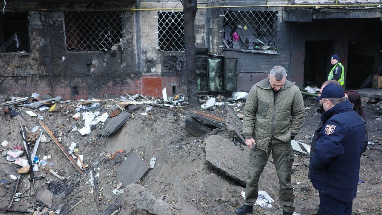 Вночі 13 грудня ворог атакував Київ балістичними ракетами