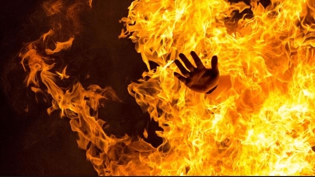 Дві пожежі у Кам'янському районі: виявлено тіла чоловіків