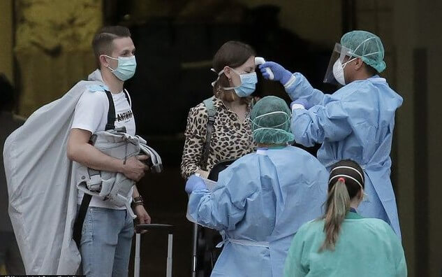 Коронавірус в Іспанії. Закриті туристи починають залишати готель на Тенеріфе