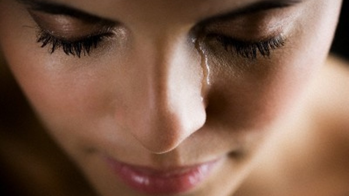 Жіночі сльози впливають на агресію чоловіків: нове дослідження вчених
