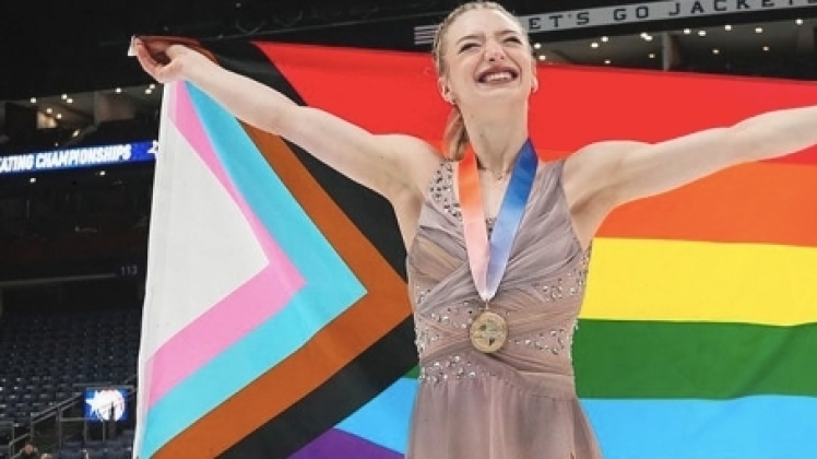 Квір-жінка стала чемпіонкою США з фігурного катання на ковзанах
