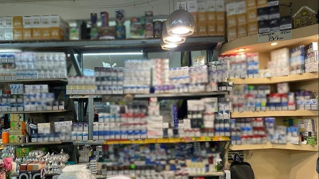 У Новомосковському районі викрили масштабний продаж контрафактних цигарок та алкоголю