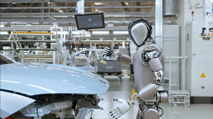 NIO представляє гуманоїдного робота Walker S на лінії виробництва