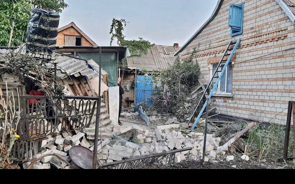 25 пошкоджених будівель — обстріли Нікополя 13 серпня